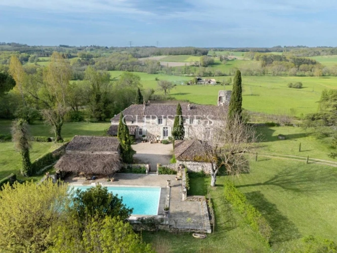 Photos 4 - Prestige - Dordogne-ouest, propriété pleine de charme à vendre