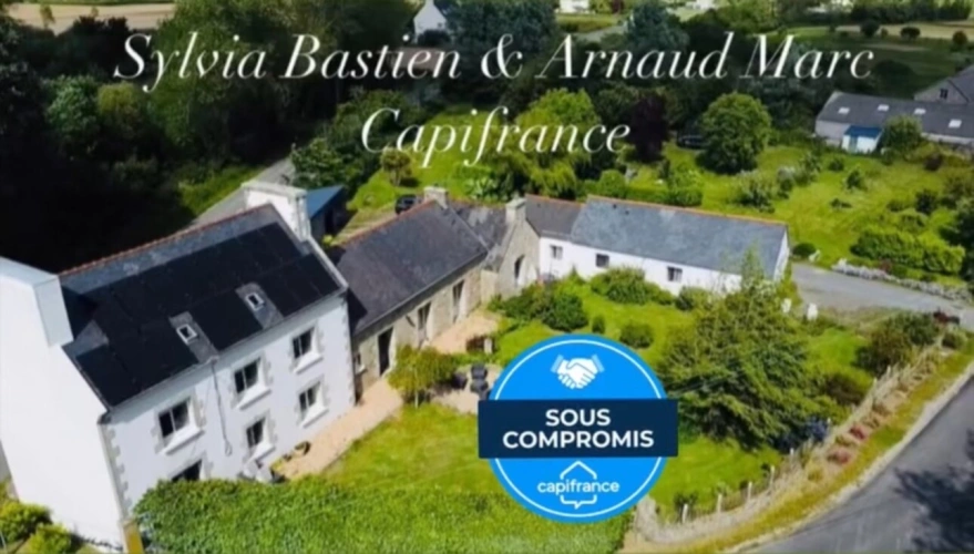 Photos 1 - Touristique - Maison de caractère avec gîte indépendant – 10 pièces – 238 m² – Kerlouan (Finistère)
