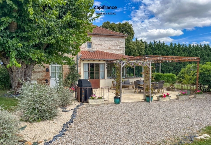 Photos 2 - Prestige - Propriete à vendre 10 pièces FONGRAVE (47) maison de 300m2 sur terrain de 1,43ha