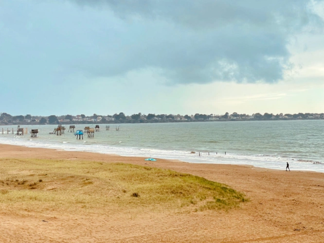Photos 10 - Touristique - Propriete hotelière à vendre, 25 pièces proche de LA PLAINE SUR MER (44), terrasses, vue mer, potentiel, investissement, cote de jade, immeuble, boutique hotel, restaurant, café, belle époque