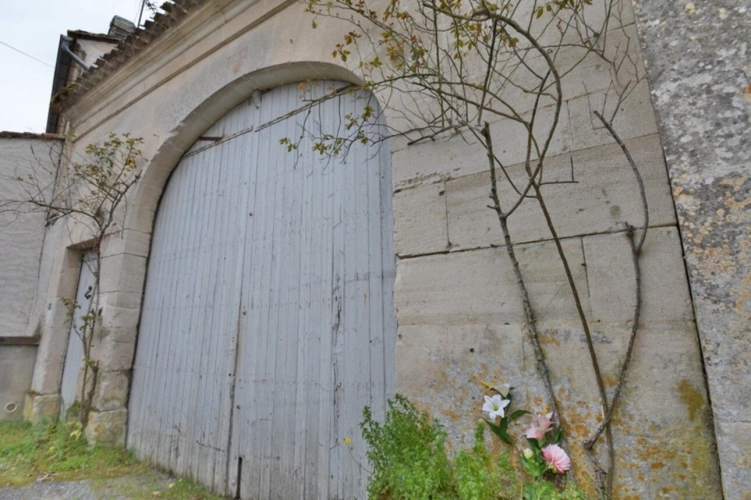 Photos 24 - Touristique - Propriété de caractère avec dépendances proche de HIERSAC (16) jardin