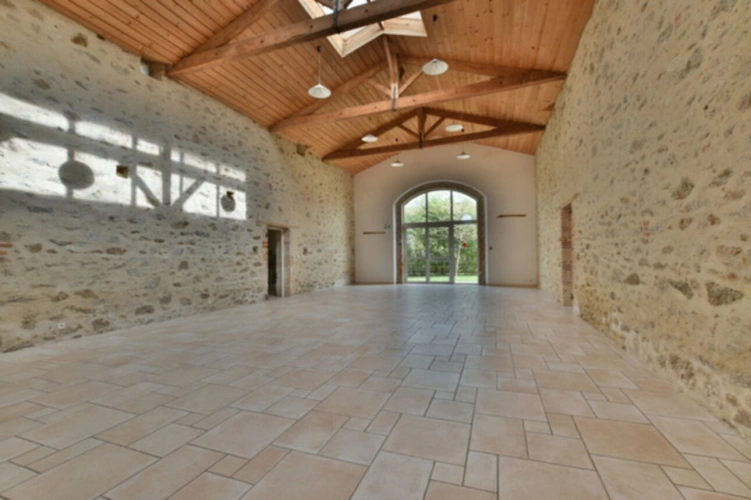 Photos 10 - Touristique - Dpt Maine et Loire (49), à vendre proche de CHOLET Salle de réception + Gites  TERRAIN- 6739 M²