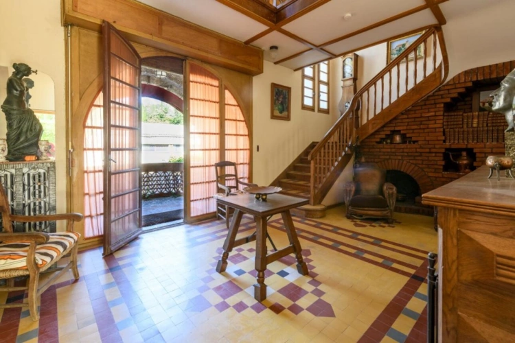 Photos 3 - Prestigious - Character property