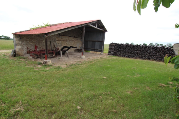 Photos 3 - Touristique - Maison à vendre 1 pièces SAINT LOUP (17)
