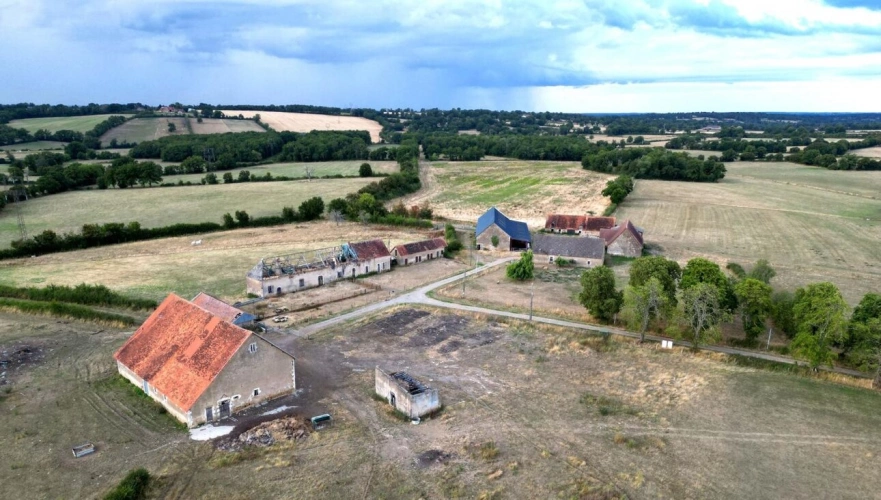 Photos 1 - Agricole - Exploitation agricole d'élevage   132 ha dans le Boischaut S