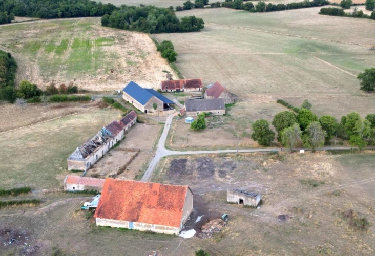 Photos 9 - Agricole - Exploitation agricole d'élevage   132 ha dans le Boischaut S