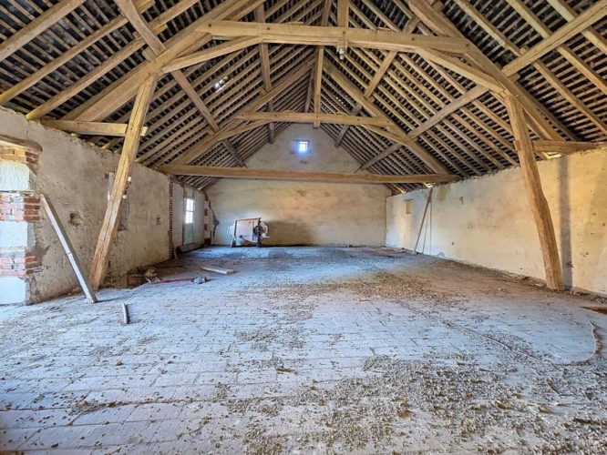 Photos 30 - Touristique - Ancien corps de ferme avec dépendances et prairie
