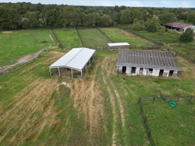 Photos 3 - Équestre - Petite propriété   5,48 ha avec 2 hangars en Brenne