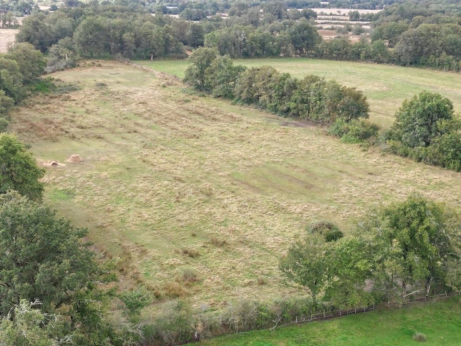Photos 8 - Équestre - Petite propriété   5,48 ha avec 2 hangars en Brenne
