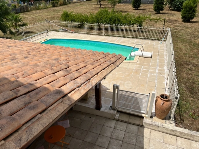 Photos 17 - Prestige - Demeure de charme XIXème 9 pièces de 255 m² avec piscine et terrain de tennis - Saint Aigulin (17)