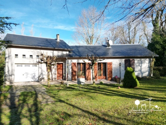 Photos 12 - Équestre - Dpt Aude (11), à vendre LES MARTYS propriete P5 de 110 m² - Terrain de 20,00 Ha -garage-source