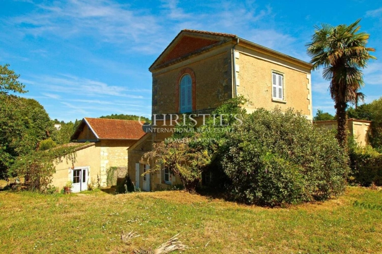 Photos 4 - Viticole - Chateau de caractère à rénover - Vignoble - Dépendances - Jolie parc - Calme et discret