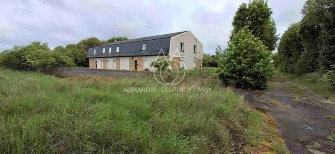 Photos 9 - Prestige - Château fin XIX eme surplombant la Loire avec une vue époustouflante. A rénover