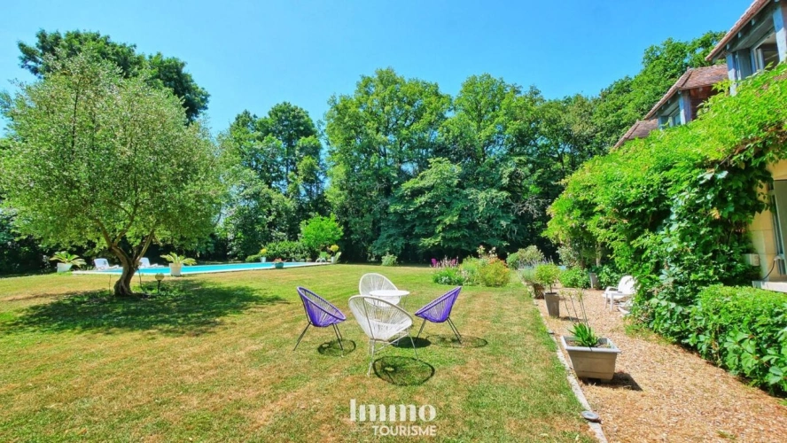 Photos 7 - Touristique - Havre de paix avec chambres d'hôtes et/ou gîte et piscine