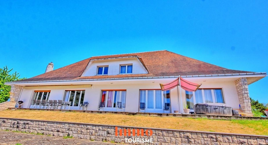 Photos 1 - Touristique - Maison d'hôtes / gîte avec vue sur le château de Chaumont-s