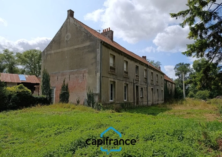 Photos 1 - Touristique - "Ancienne Ferme au Passé Historique – À Rénover avec Potentiel Authentique"