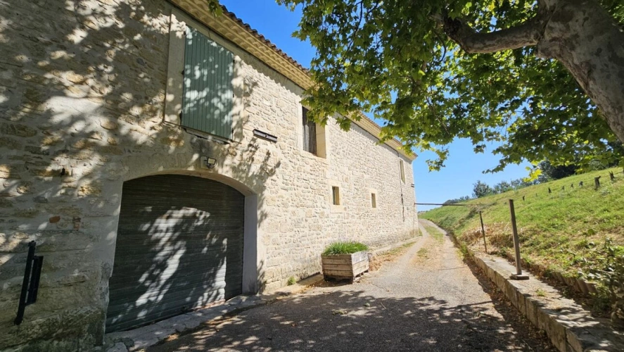 Photos 2 - Touristique - MAS 6 pièces sur terrain de 2158 m2