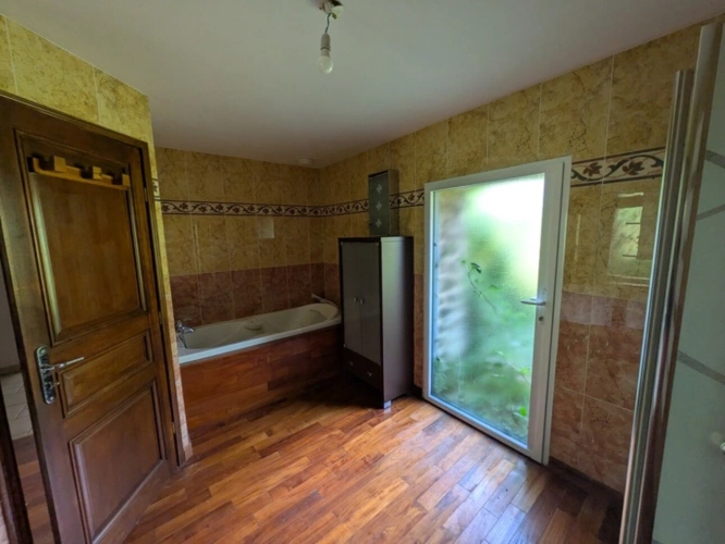 Photos 13 - Prestige - SAINT CARADEC TREGOMEL ENSEMBLE DE 2 LONGERES DE 230m² ENVIRON 11 PIECES PARCELLE DE 2800m²