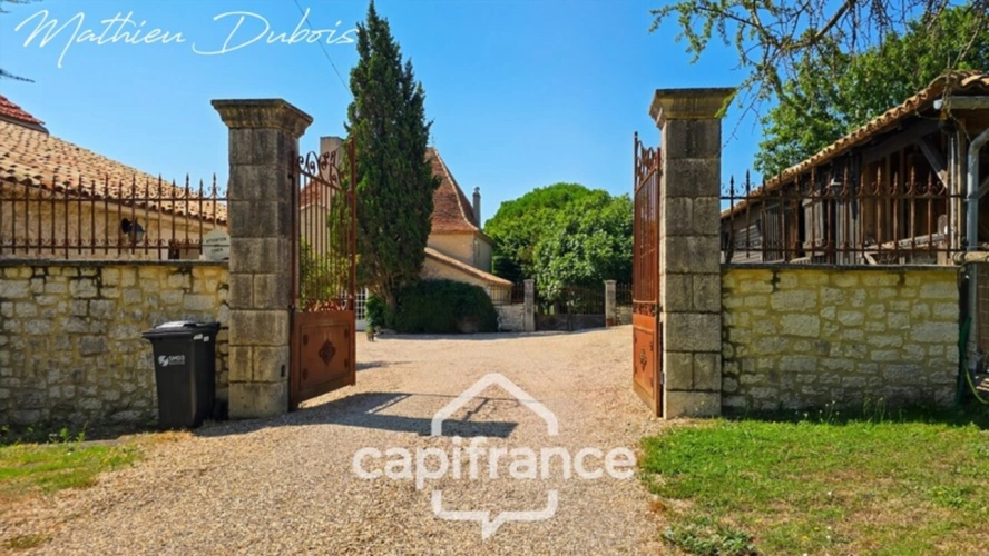 Photos 2 - Prestige - Manoir avec vue dominante au cœur du Périgord Pourpre
