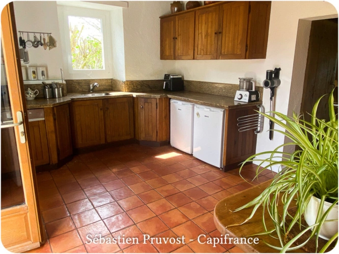 Photos 27 - Prestige - Propriete à vendre 5 pièces proche de BRANTOME (24), 180m2 hab., 4 chambres, gîte 30m2, piscine 12x6, grange, 25000m2 terrain