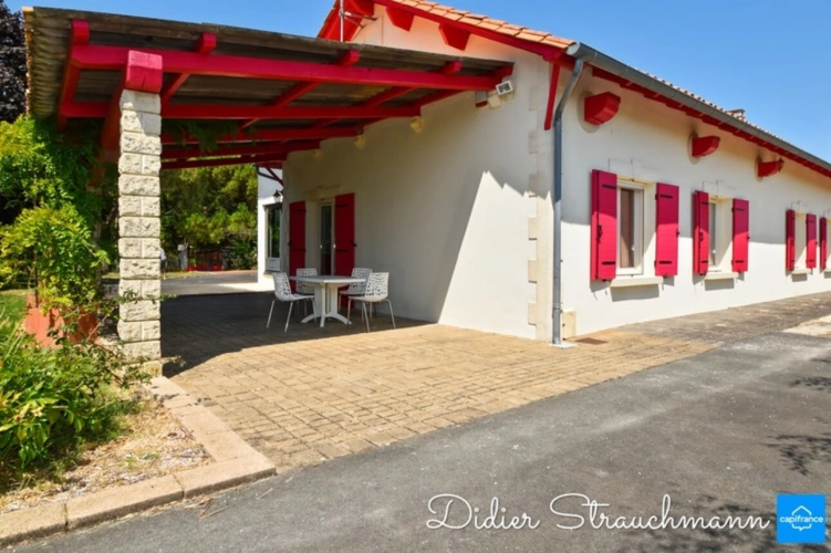 Photos 4 - Équestre - Propriete à vendre 8 pièces SURGERES (17)