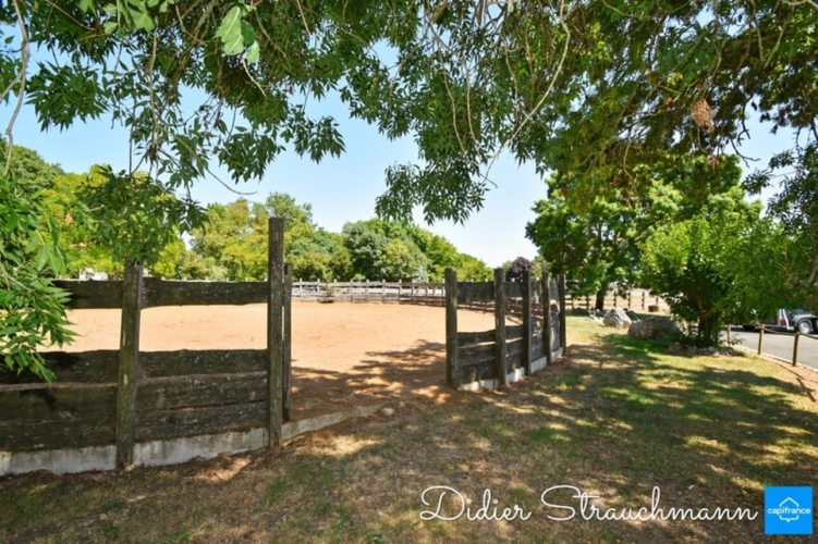 Photos 10 - Équestre - Propriete à vendre 8 pièces SURGERES (17)