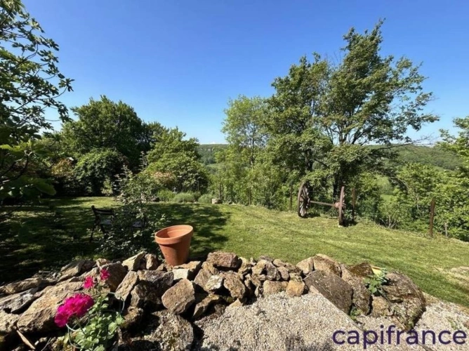 Photos 38 - Touristique - Proopriété - Maison de famille avec petite maison d'amis, grand terrain piscinable secteur Turenne Meyssac