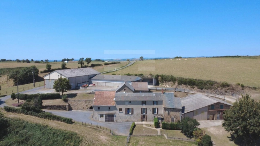 Photos 1 - Agricultural - Farm with outbuildings