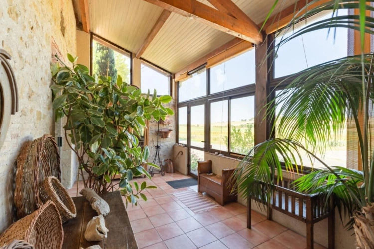 Photos 9 - Tourist - House
