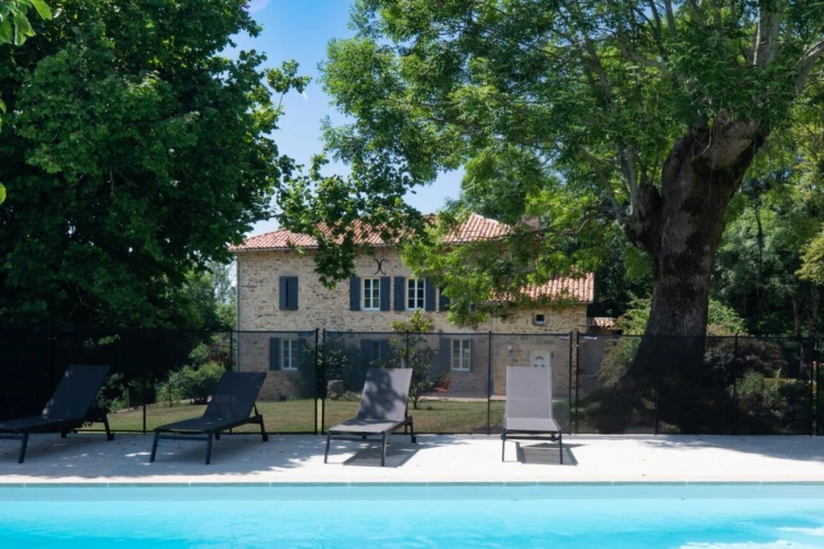 Photos 3 - Prestigious - Property