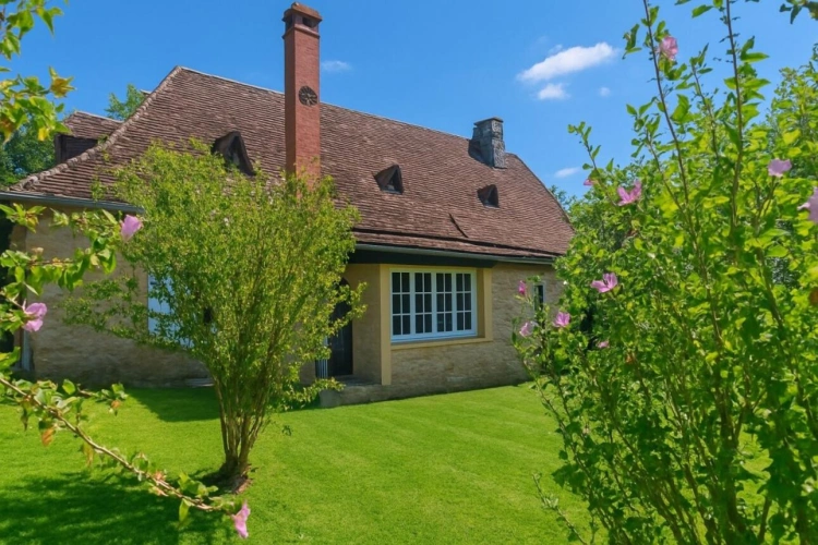 Photos 1 - Prestigious - House
