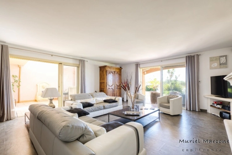 Photos 11 - Agricole - Propriété d’exception de 290 m2 au cœur de la Vallée des Baux-de-Provence sur 25 hectares à vendre 7 pièces MOULES (13)