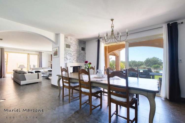 Photos 12 - Agricole - Propriété d’exception de 290 m2 au cœur de la Vallée des Baux-de-Provence sur 25 hectares à vendre 7 pièces MOULES (13)