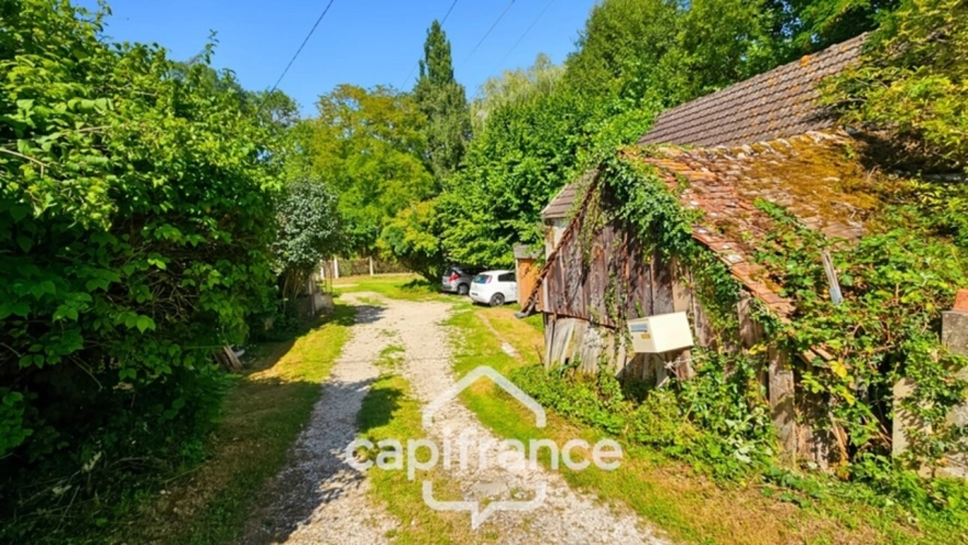 Photos 3 - Touristique - Grange en pierre à rénover-68 m2-Garage indépendant-Abris à bois-Terrain non attenant d'environ 950 m2