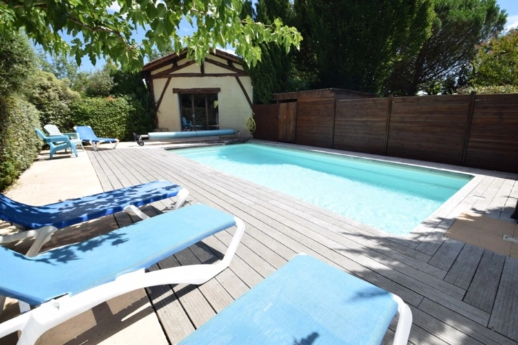 Photos 7 - Touristique - Domaine à vendre, une maison, des chambres d'hôtes et 2 appartements sur plus d'un hectare à SAINTE BAZEILLE (47)