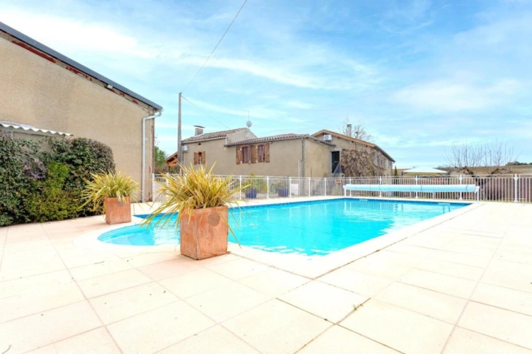 Photos 4 - Tourist - Property