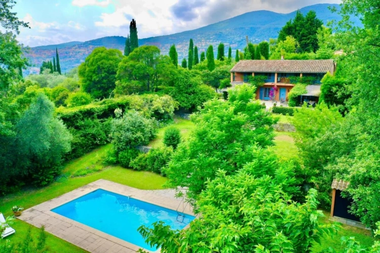 Photos 17 - Tourist - House