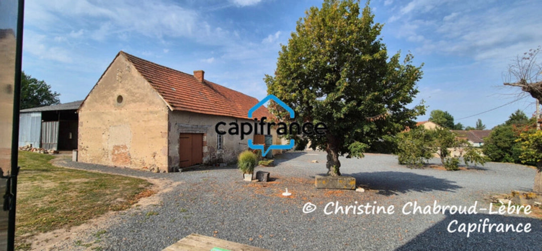 Photos 2 - Prestige - Propriété à vendre - 200 m² - 8 pièces à SAINT-ETIENNE-DE-VICQ (03)