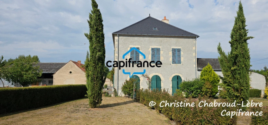 Photos 12 - Prestige - Propriété à vendre - 200 m² - 8 pièces à SAINT-ETIENNE-DE-VICQ (03)