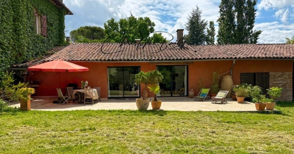 Photos 5 - Équestre - Montastruc-la-Conseillère (31380). Maison de maître XVIIIe au cœur d’un parc de 1,5 ha, volumes contemporains, dépendances