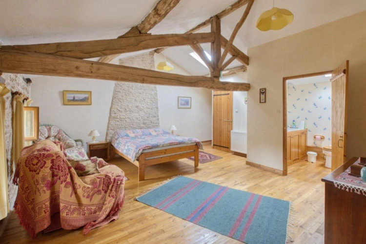 Photos 11 - Tourist - House
