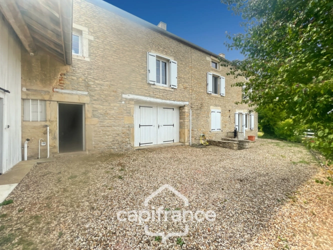 Photos 2 - Prestige - Maison de charme rénovée – 229 m² + dépendances – Terrain clos 6 297 m²