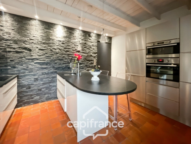Photos 9 - Prestige - Maison de charme rénovée – 229 m² + dépendances – Terrain clos 6 297 m²