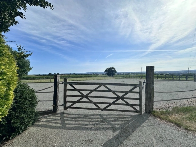 Photos 10 - Équestre - Propriété équestre à vendre – 6 pièces – 2,8 hectares – LANDELLES-ET-COUPIGNY (14)