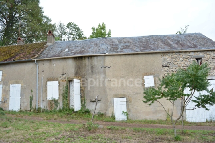 Photos 6 - Touristique - Propriete à vendre 3 pièces + grange  sur terrain contructible de 8267 m2  en partie boisé  à CRUX LA VILLE (58330)