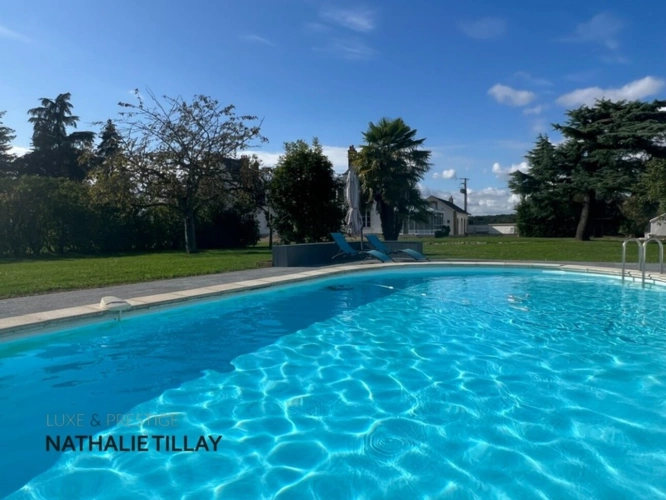 Photos 3 - Prestige - Orléans, demeure de prestige, propriete à vendre, chateau 440 m², piscine, tennis, maison d'amis 85 m², dépendances potentiel aménageable , parc paysagé et arboré 4 ha
