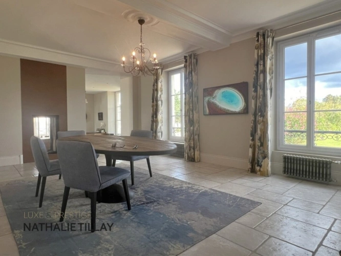 Photos 14 - Prestige - Orléans, demeure de prestige, propriete à vendre, chateau 440 m², piscine, tennis, maison d'amis 85 m², dépendances potentiel aménageable , parc paysagé et arboré 4 ha