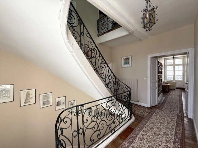 Photos 12 - Prestigious - Character property