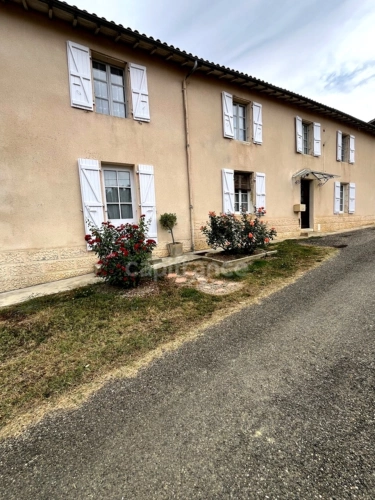 Photos 4 - Prestige - A vendre et rénover : Ancien corps de ferme 9 pièces, 6 chambres, au coeur d'un village proche de MAUVEZIN (32)