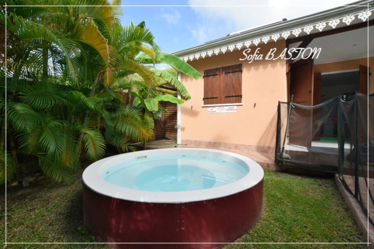 Photos 7 - Prestigious - Les Trois-Îlets – À vendre – 3 villas avec piscines – 200 m plage – 187 m² Hab. – Terrain 781 m² (972)